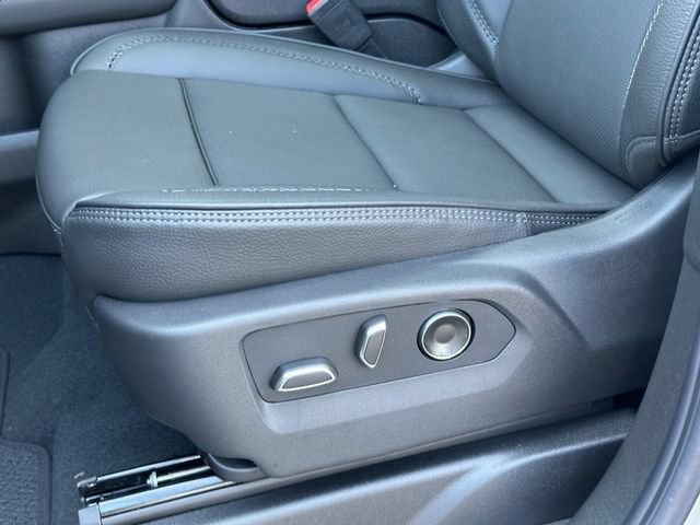 2026 GMC Yukon Denali - Photo 21