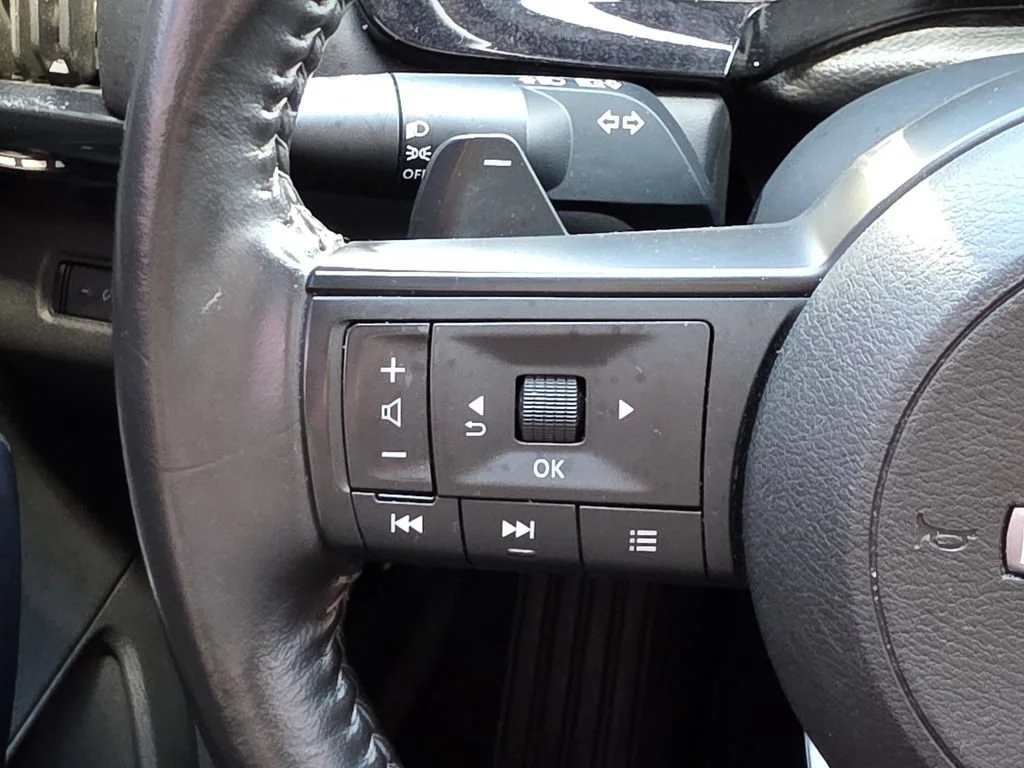 Used 2024 Silver Nissan SV image 27