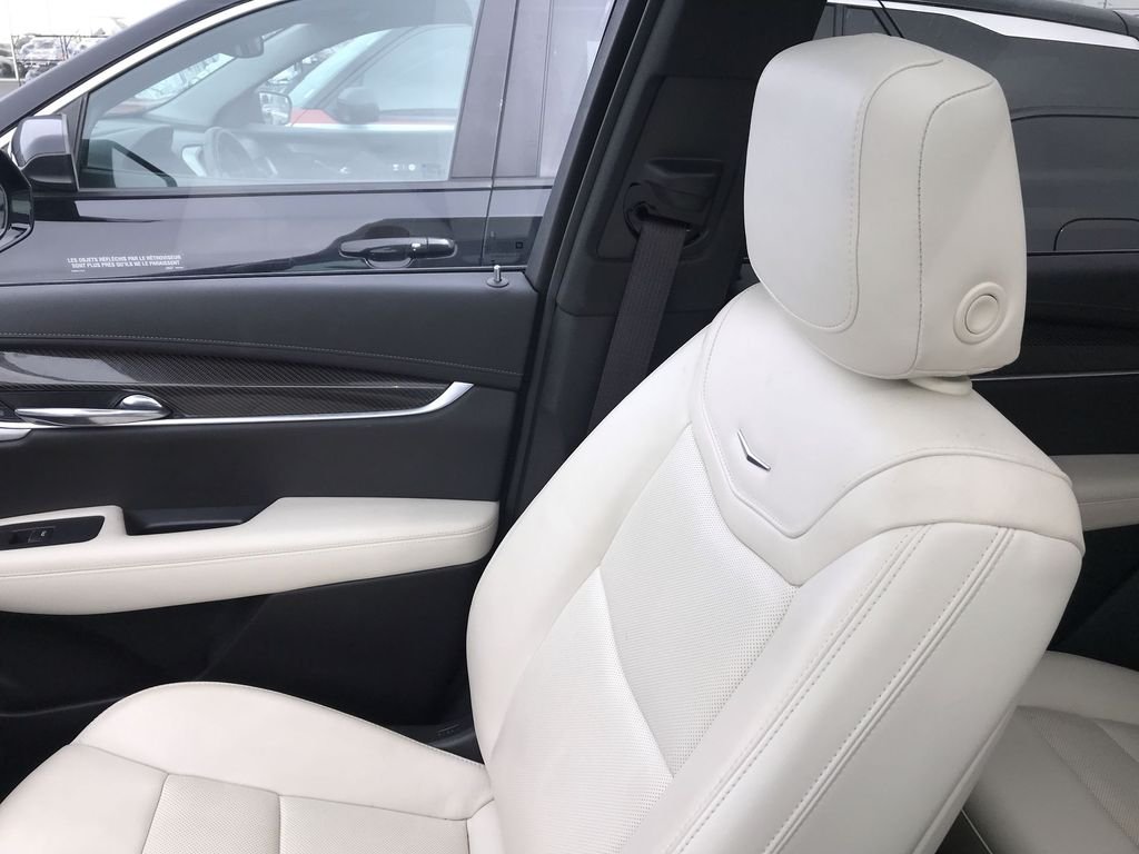 Used 2023 Black Cadillac Sport image 25