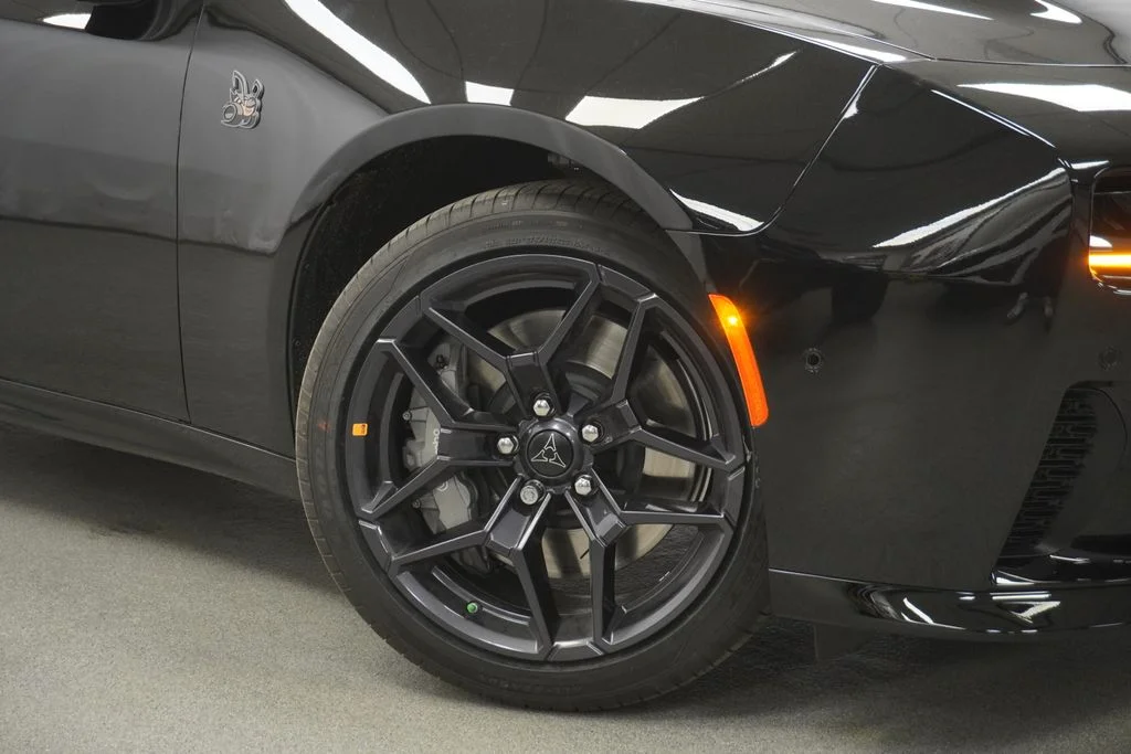 New 2026 Diamond Black Crystal Pearlcoat Dodge Scat Pack image 3