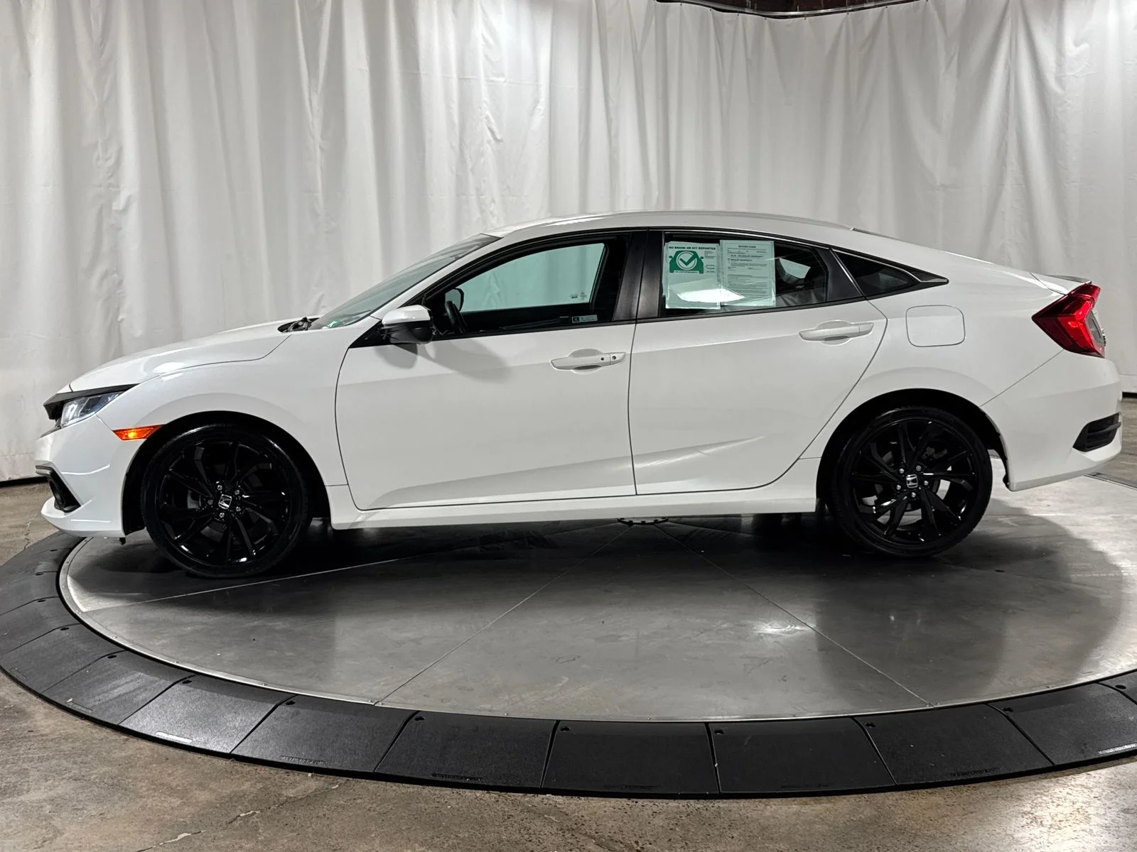 Used 2019 White Orchid Pearl Honda Sport image 8