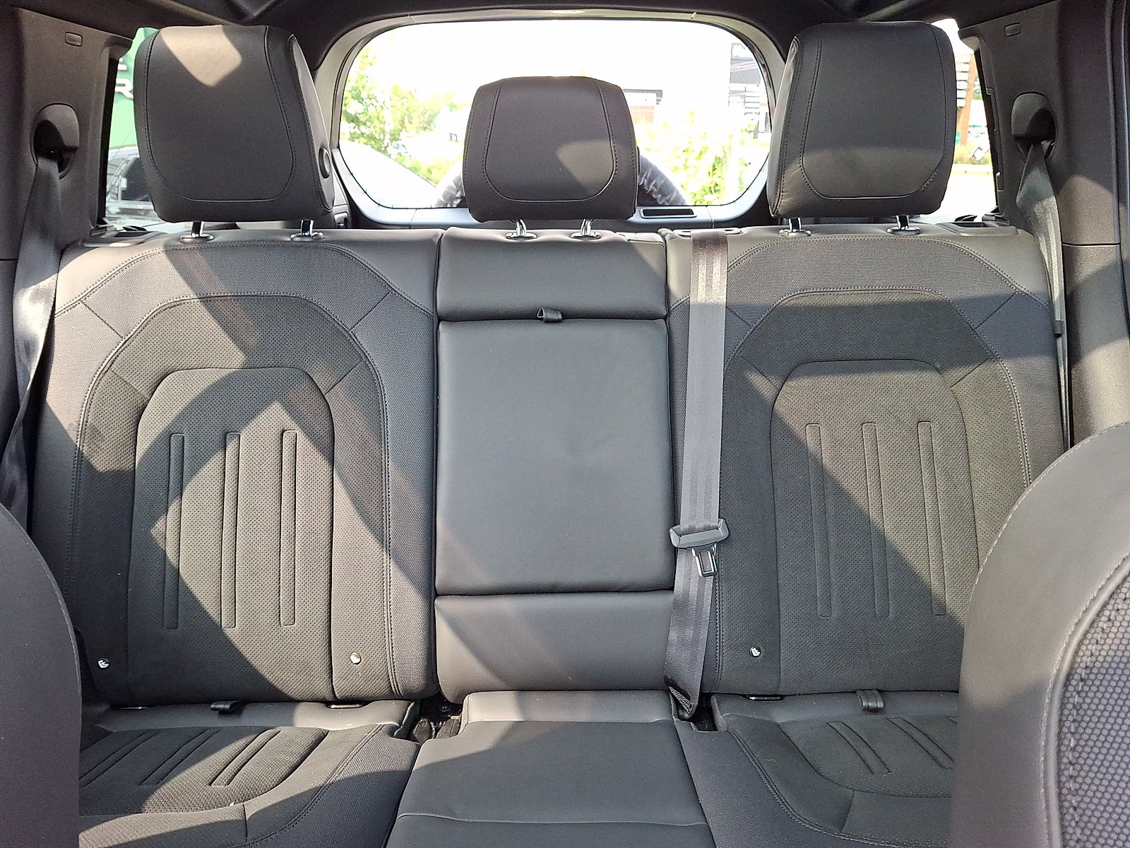 Certified Used 2024 Carpathian Grey Premium Metallic - 1AU Land Rover 110 P525 Carpathian Edition image 6