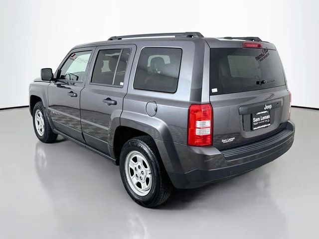 Used 2017 Gray Jeep Sport image 5