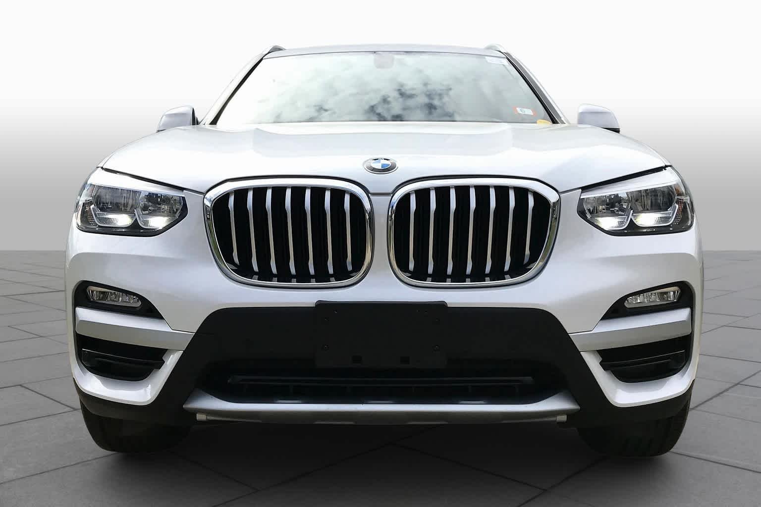 Used 2018 Mineral White Metallic BMW xDrive30i image 3