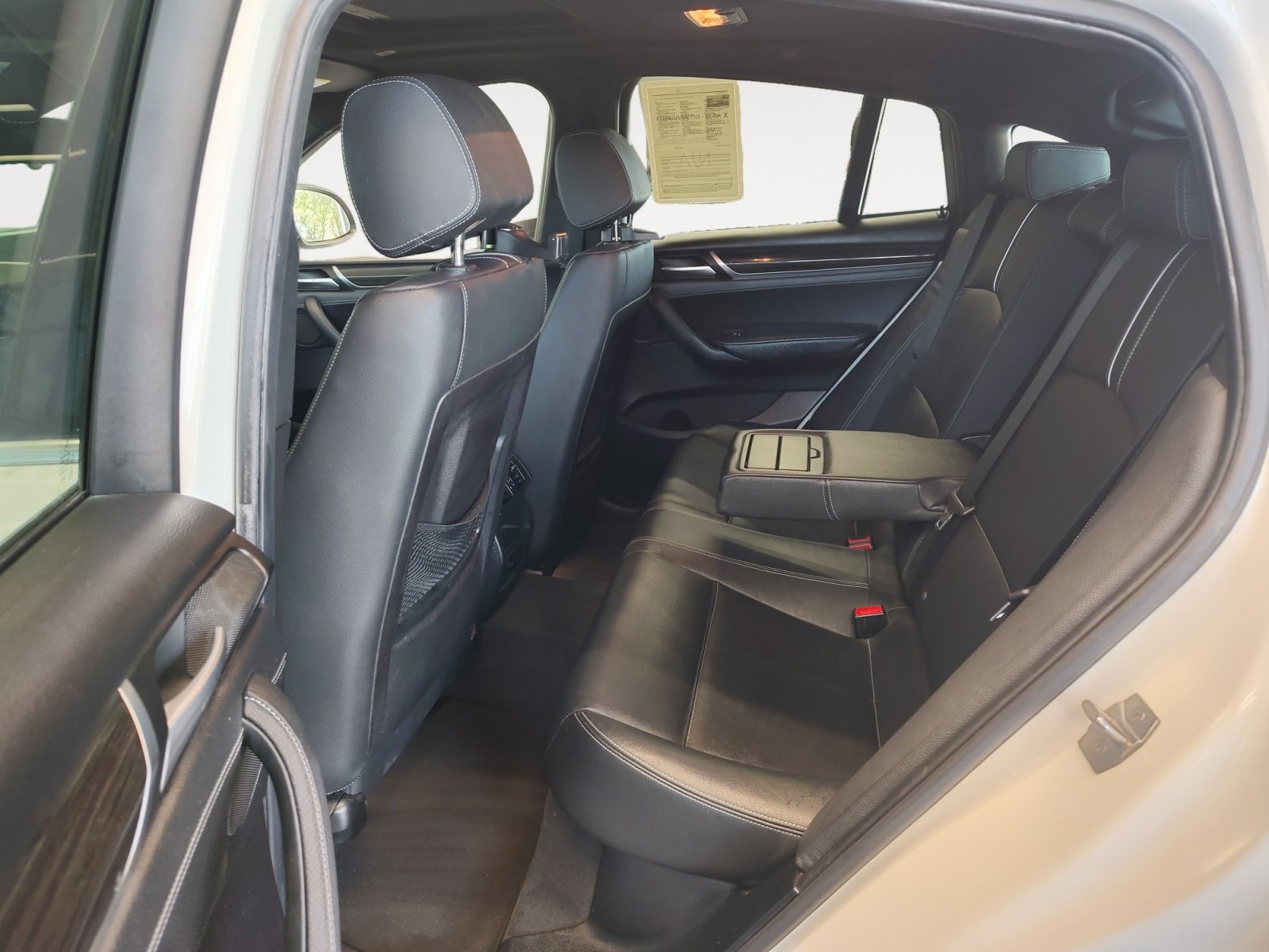 Used 2018 Alpine White BMW xDrive28i image 23