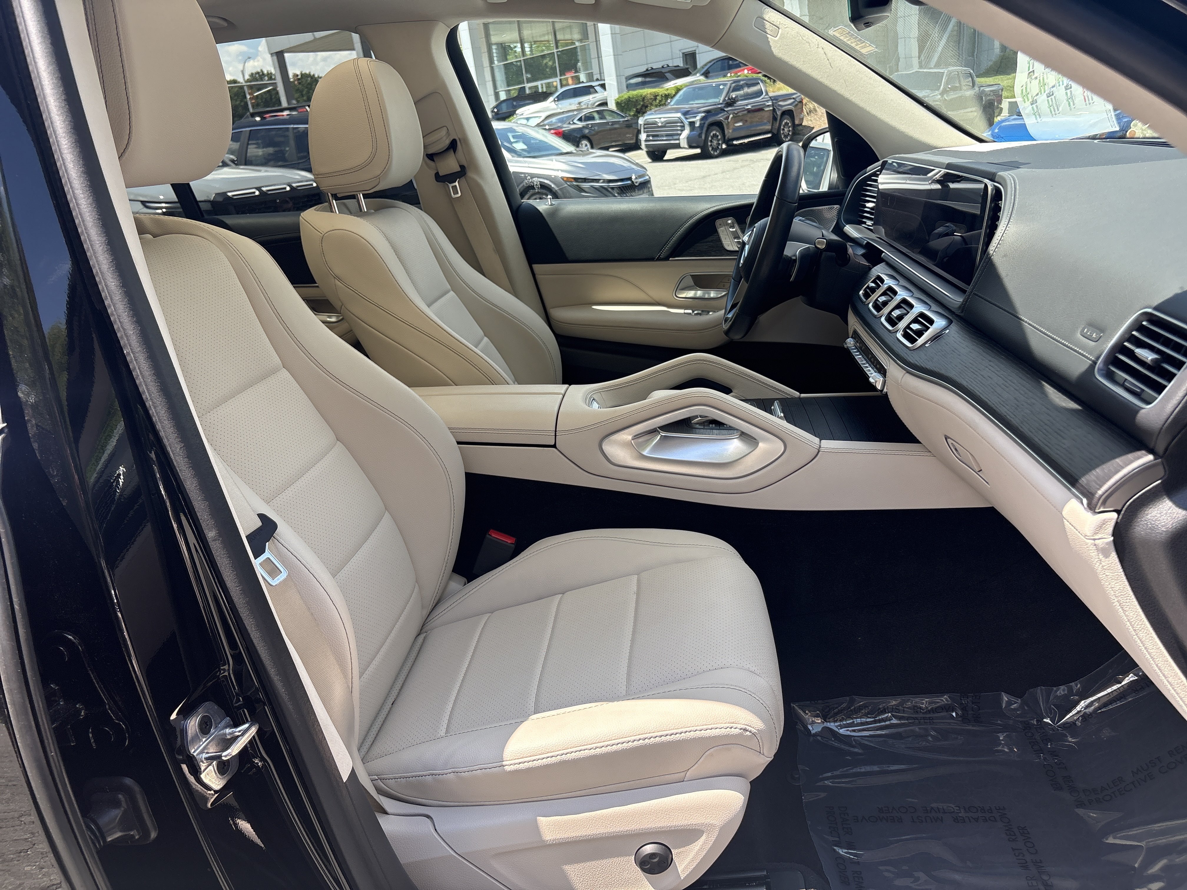 Used 2024 Black Mercedes-Benz GLE 450 image 19