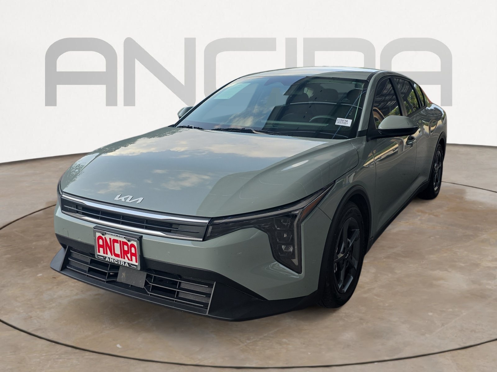 Certified Used 2025 Morning Haze Kia LXS image 4