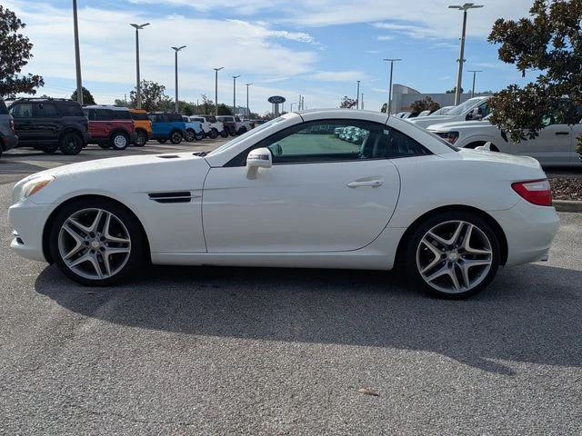 Used 2014 Diamond White Metallic Mercedes-Benz SLK 250 image 7