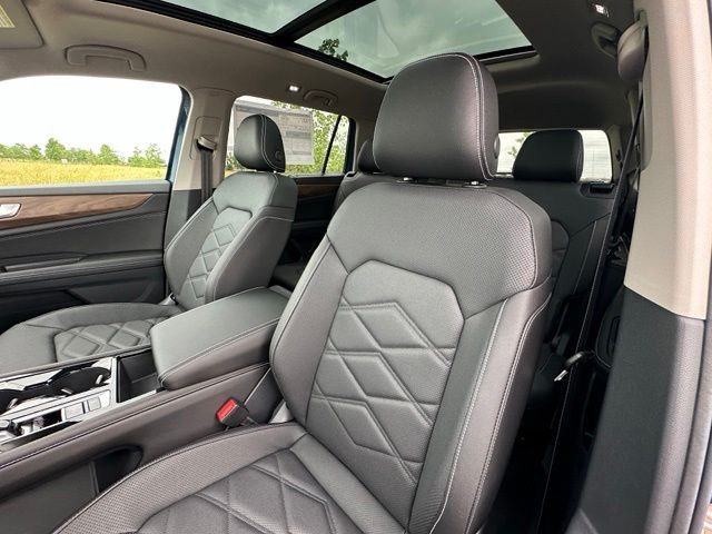 New 2026 Mountain  Lake Blue Metallic Volkswagen 2.0T SE w/Technology image 27