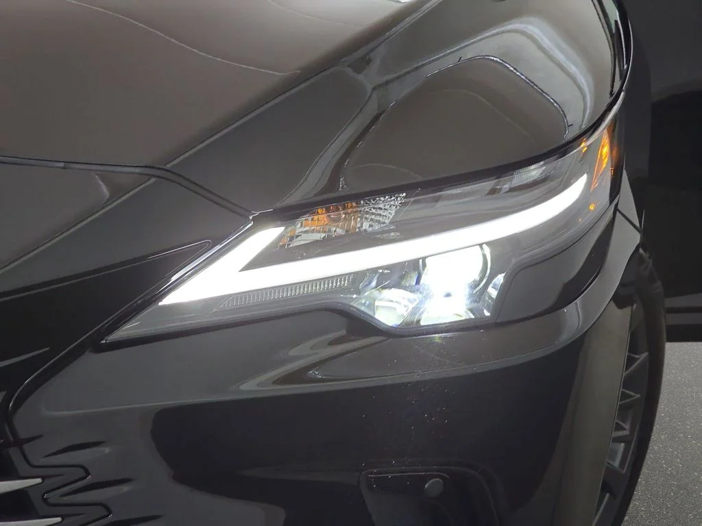 Used 2025 Black Lexus 350h Premium image 30