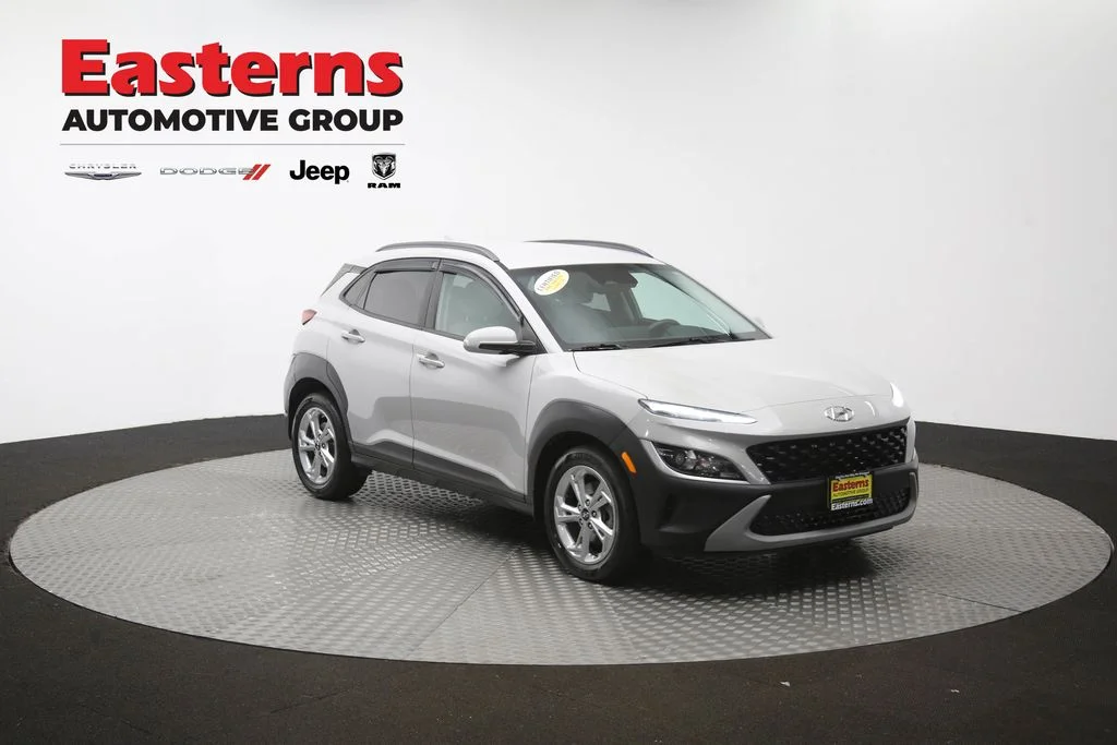 Used 2022 Silver Hyundai SEL image 49