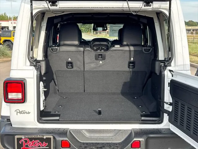 New 2027 Bright White Clear-Coat Paint Jeep  image 22