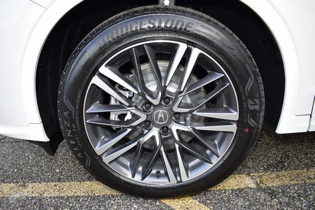 New 2026 Platinum White Pearl Acura Advance Package image 9