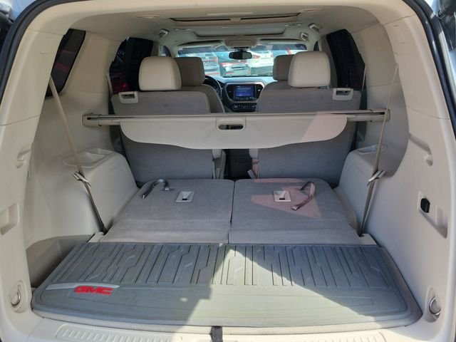 Used 2023 Silver GMC Denali image 9