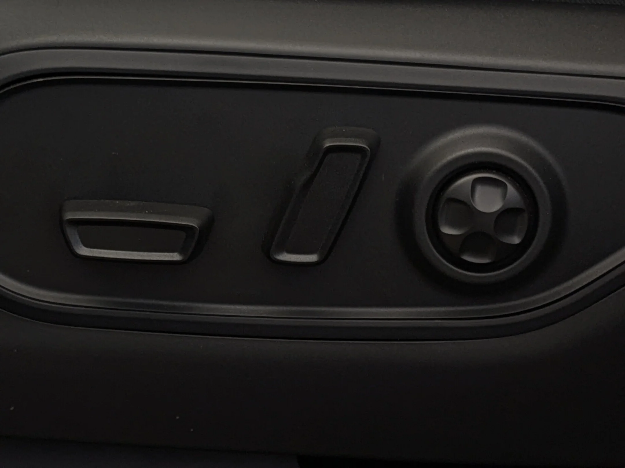 New 2026 Grey Jeep Altitude - - 4x4 - 20 Gloss Black Wheels - Remote Start - Capri Leatherette & More! image 14