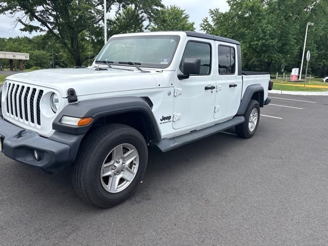 Used 2020 White Jeep Sport image 3