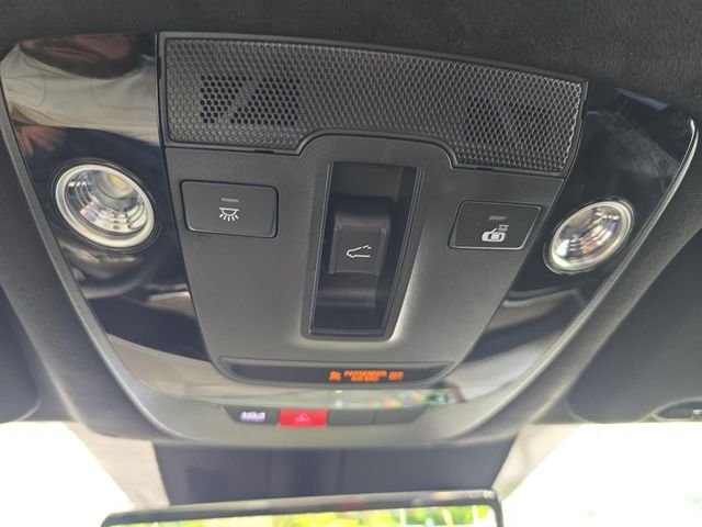 Used 2025 White Kia X-Line SX Prestige image 25