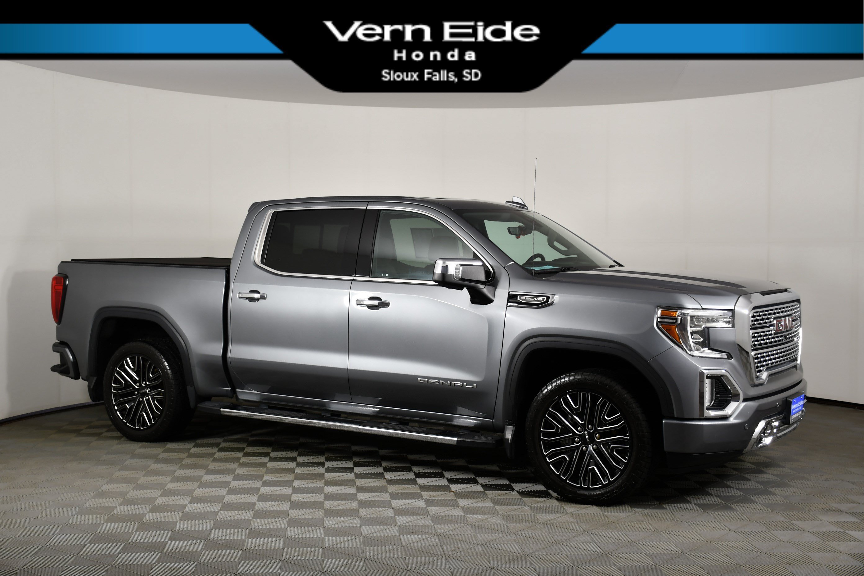 2019 GMC Sierra 4WD Crew Cab Short Box's photo
