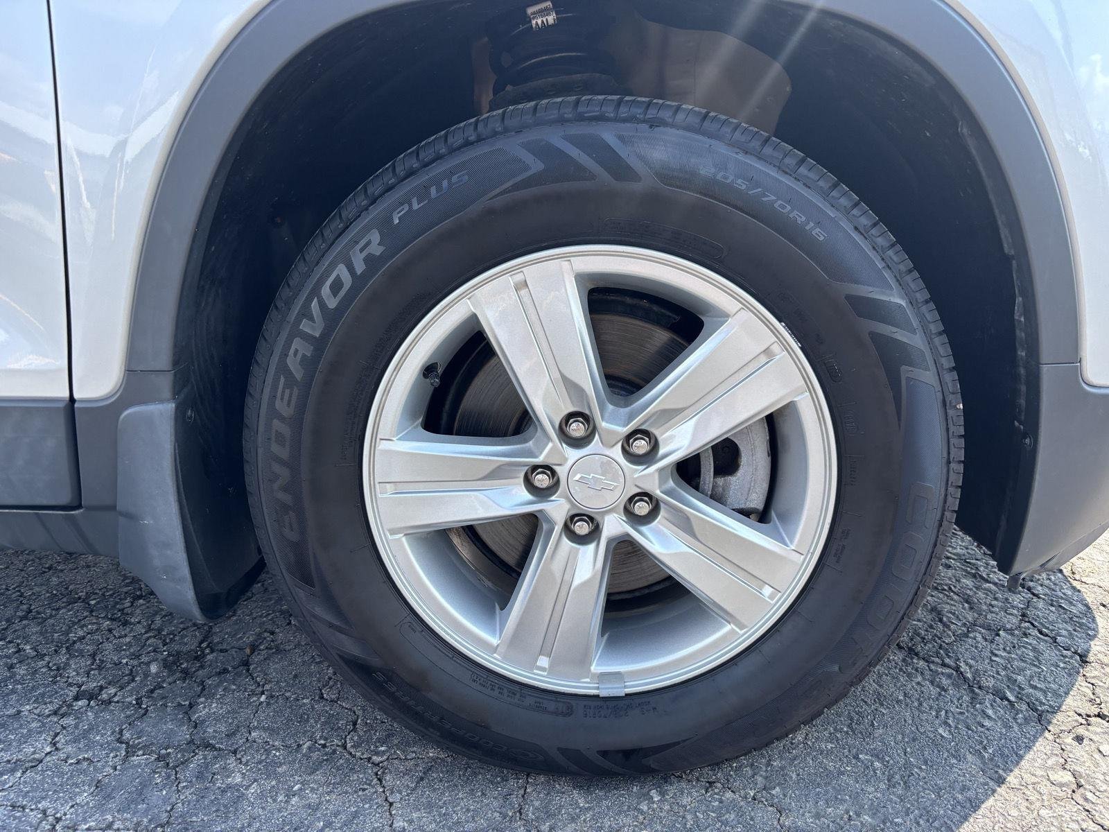 Used 2019 Silver Ice Metallic Chevrolet LS image 9