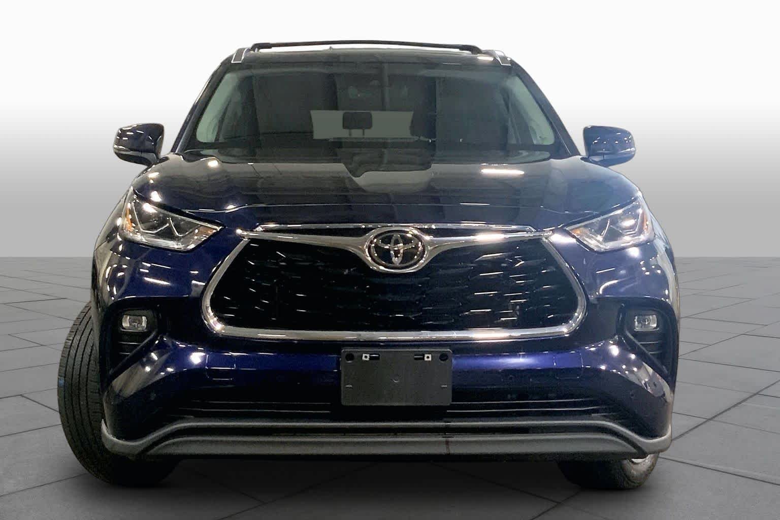 Used 2023 Blueprint Toyota Limited image 4