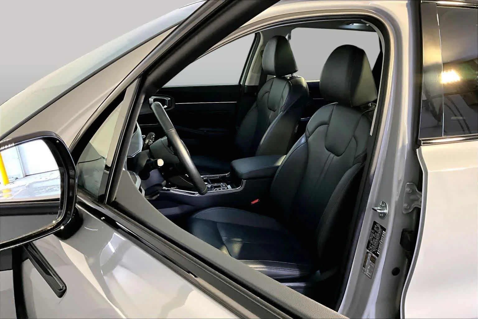 Used 2024 Wolf Gray Kia X-Line SX image 9