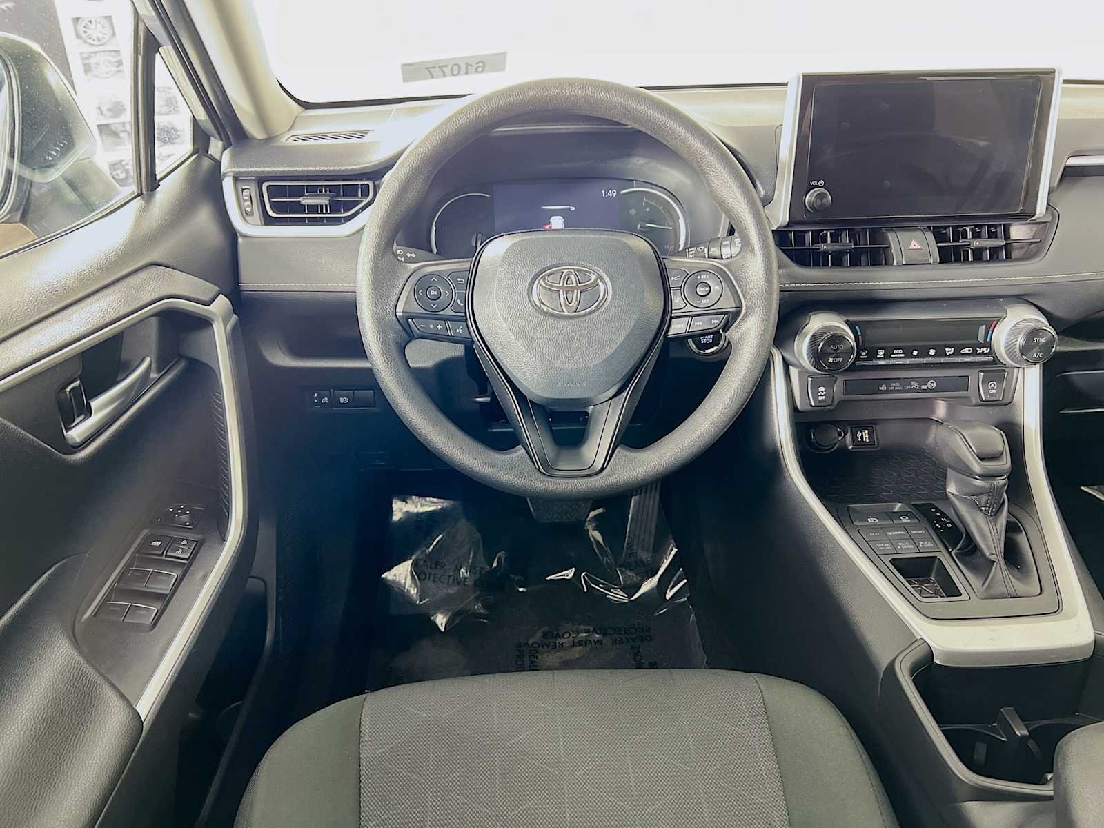Used 2025 Silver Sky Metallic Toyota XLE image 21