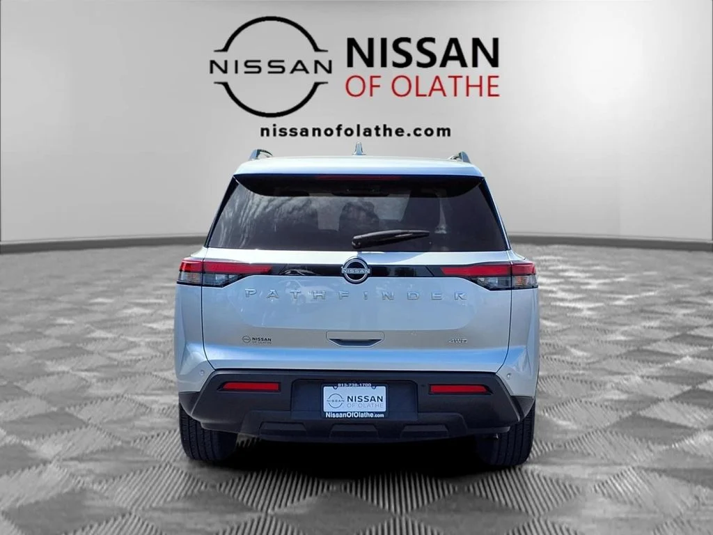 Used 2025 Silver Nissan SV image 28