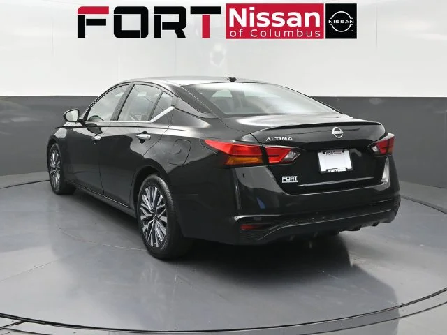 Used 2025 Black Nissan 2.5 SV image 5