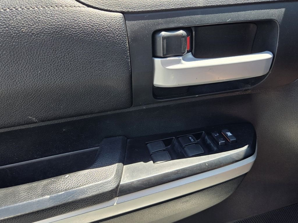 2017 Toyota Tundra SR5 - Photo 27