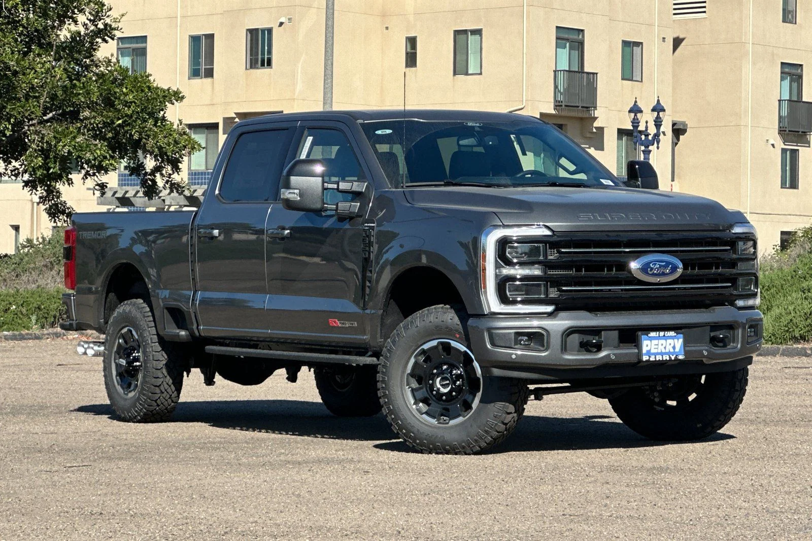 2026 Ford F-350 Platinum 4x4 Crew Cab 6-3/4' Box SRW's photo