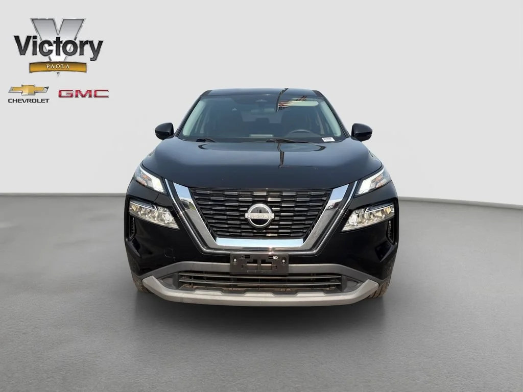 Used 2022 Nissan Rogue SV with VIN 5N1BT3BA0NC694648 for sale in Kansas City