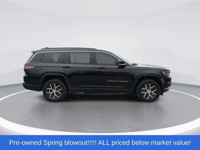 Used 2024 Black Jeep Limited image 9