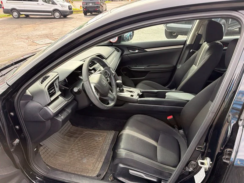 Used 2018  Honda LX image 11