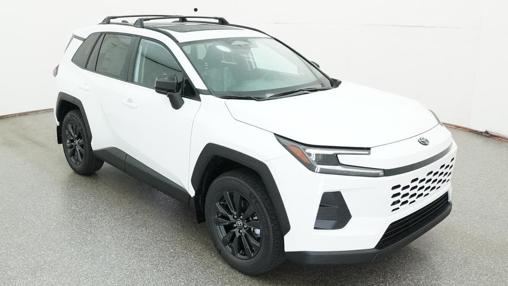 New 2026 Ice Cap Toyota XLE Premium image 10