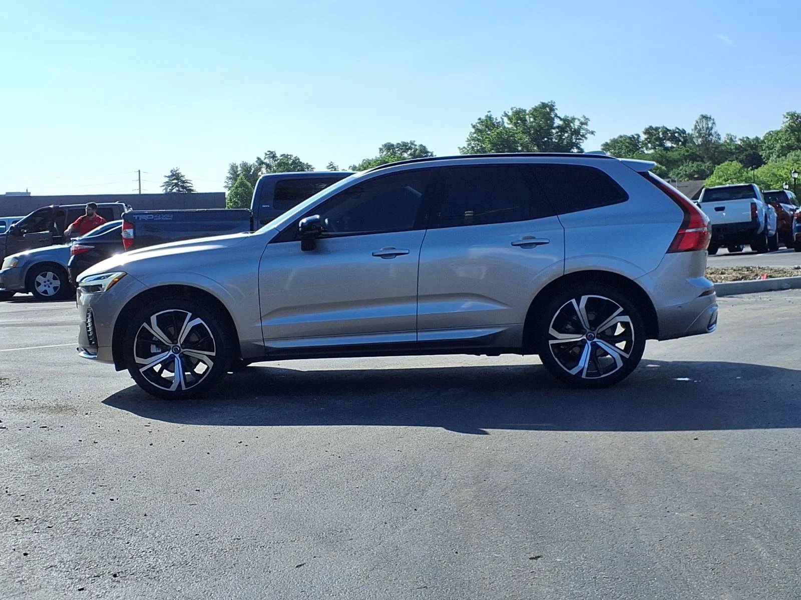 Used 2025 Bright Dusk Metallic Volvo Ultra image 23