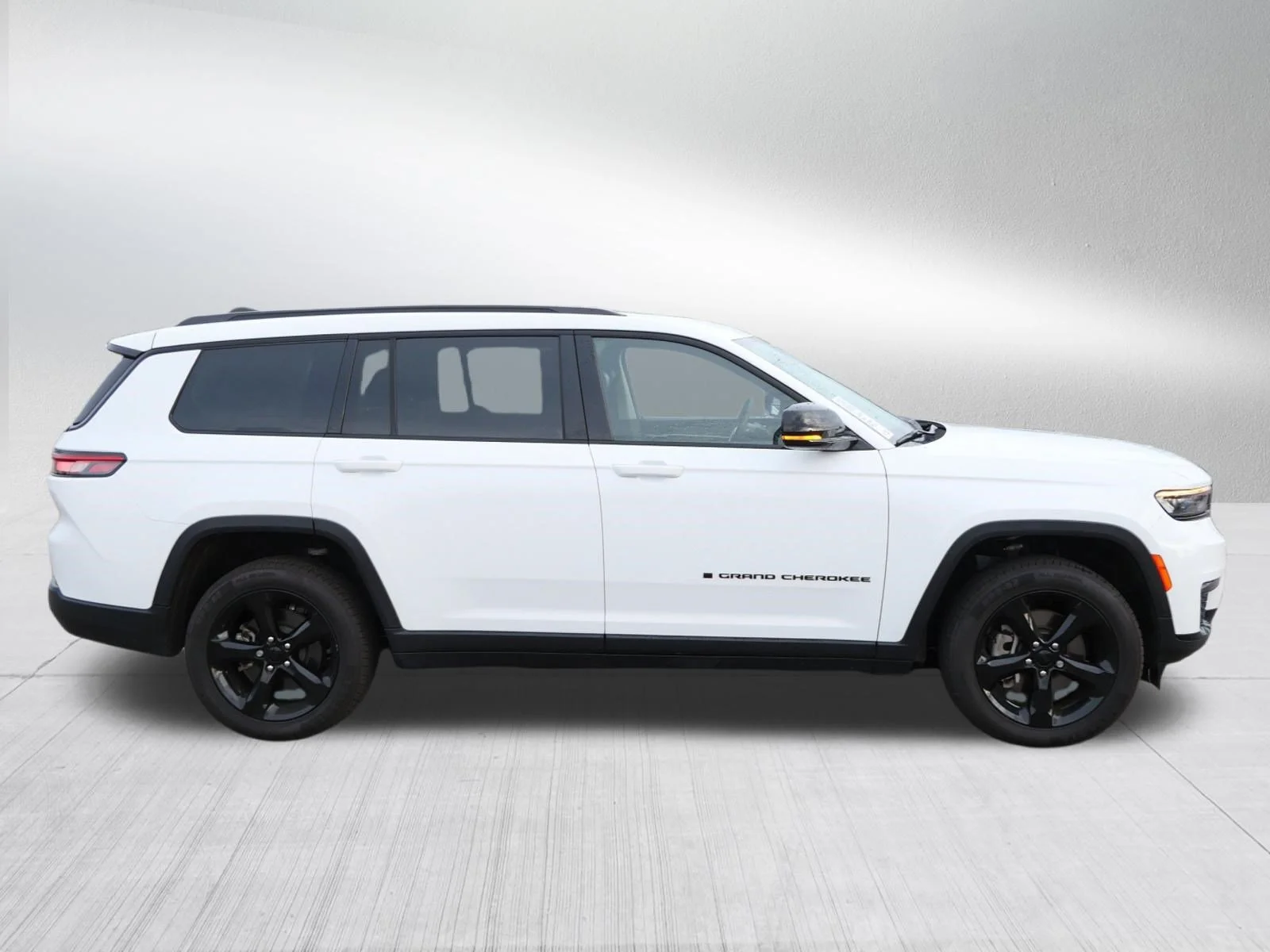 Used 2023 Bright White Clearcoat Jeep Limited image 8