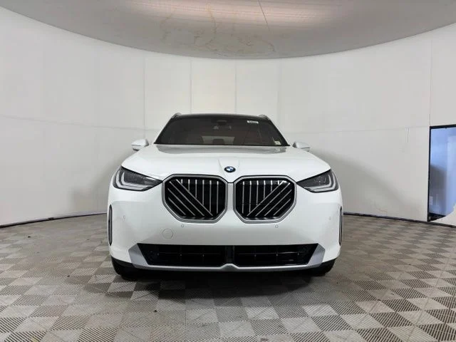 New 2026 Alpine White BMW 30 xDrive image 2