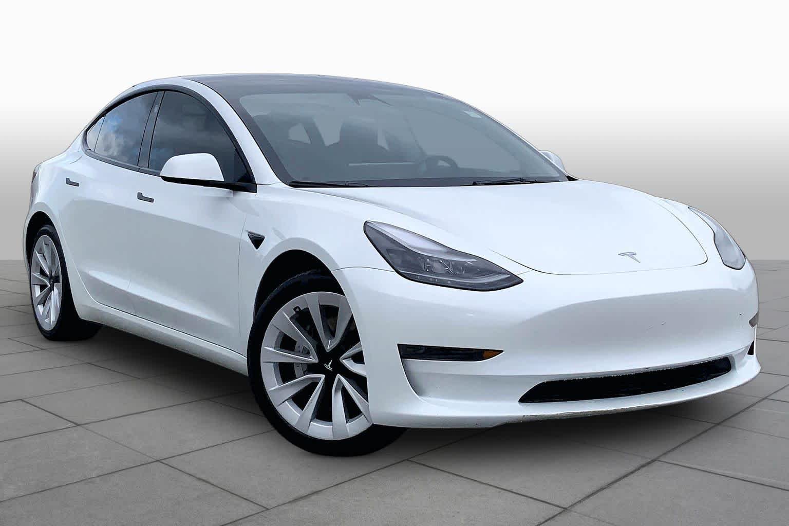 Used 2023 Pearl White Multi-Coat Tesla  image 2