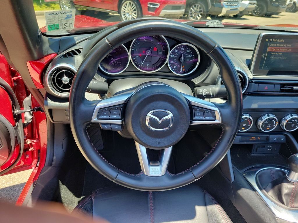 Used 2017 Red Mazda Grand Touring image 17