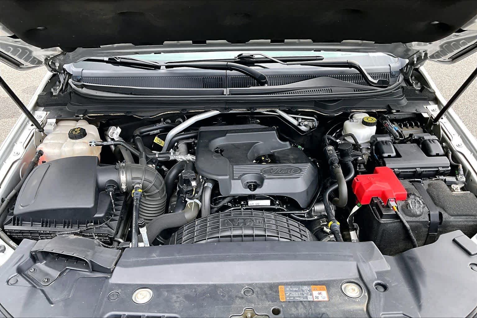 Used 2019 Ingot Silver Ford LARIAT image 30
