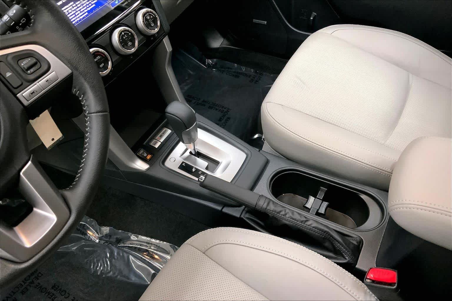 Used 2018 Crystal White Pearl Subaru Limited image 17