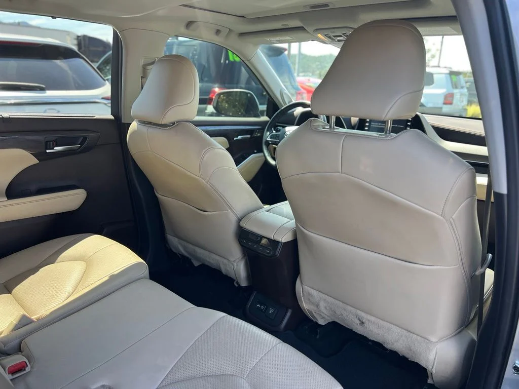 Used 2021 Silver Toyota Limited image 9