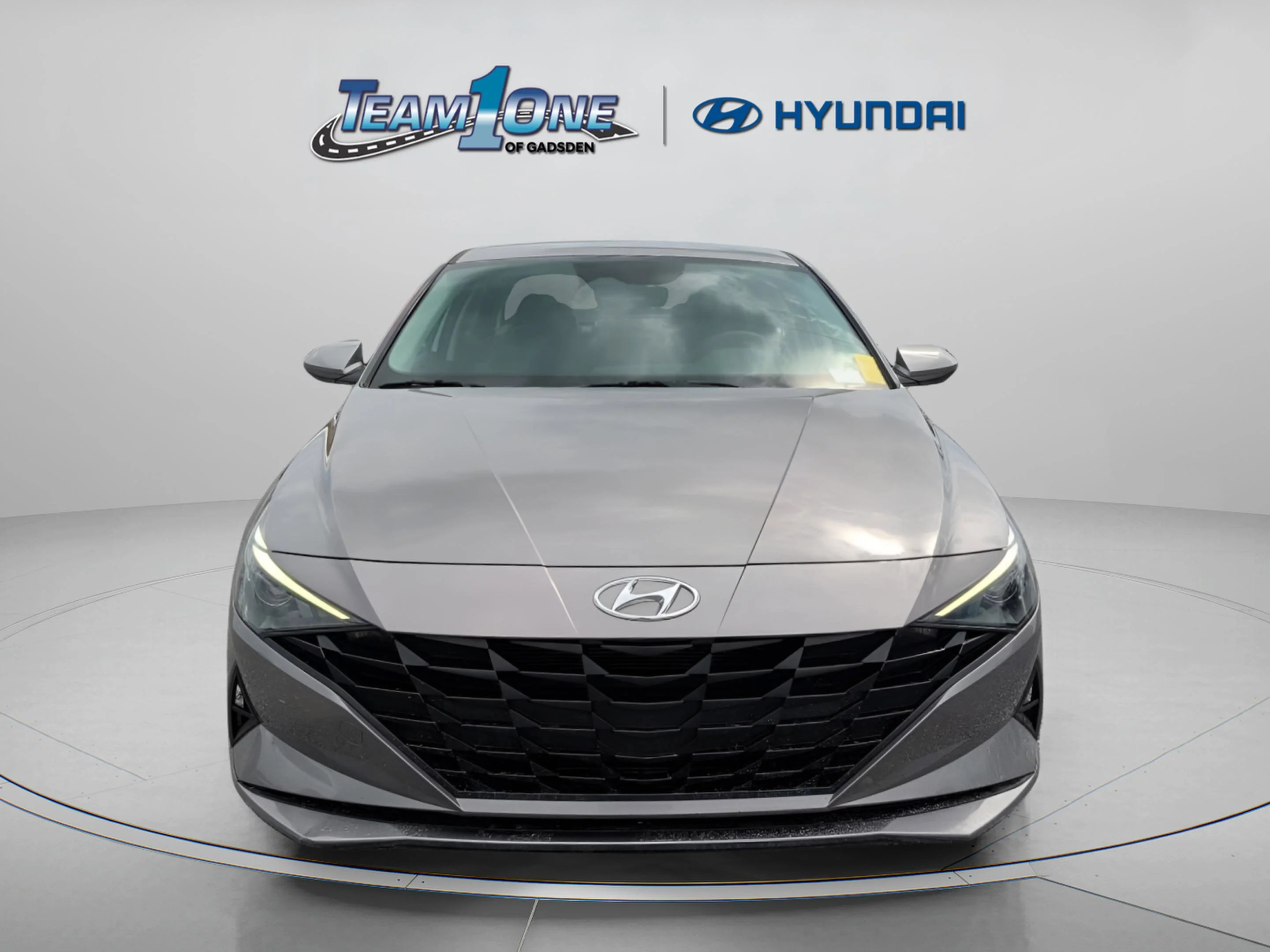 Used 2023 Fluid Metal Hyundai SEL image 2