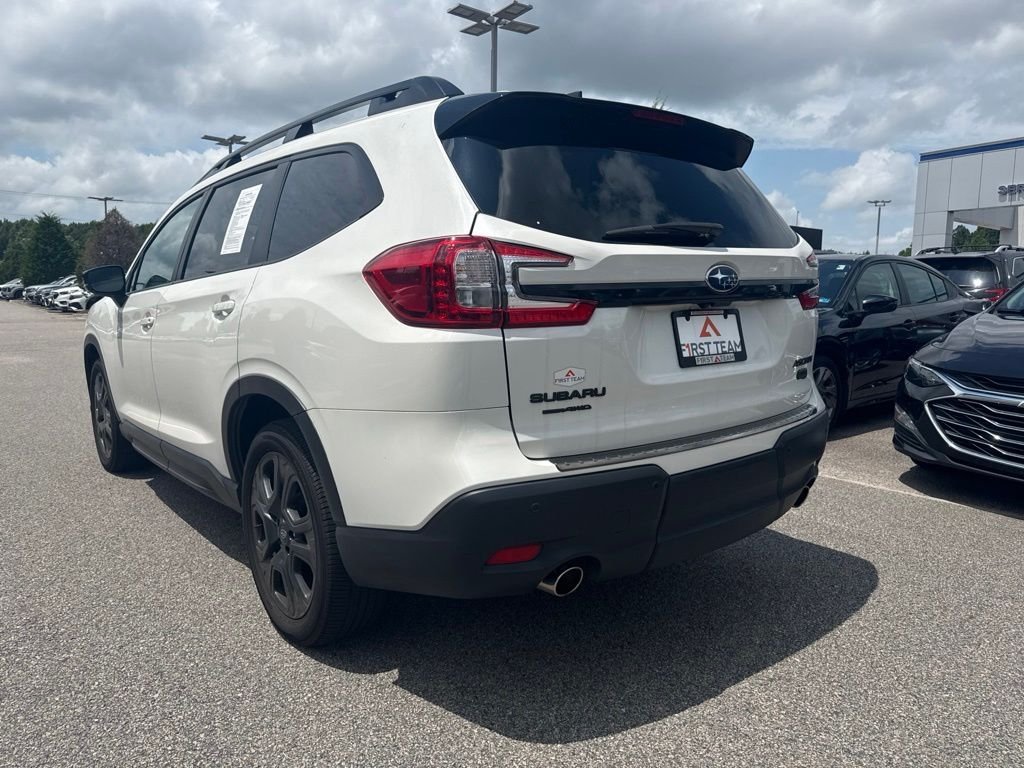 Used 2025 White Subaru Onyx Edition Touring image 3