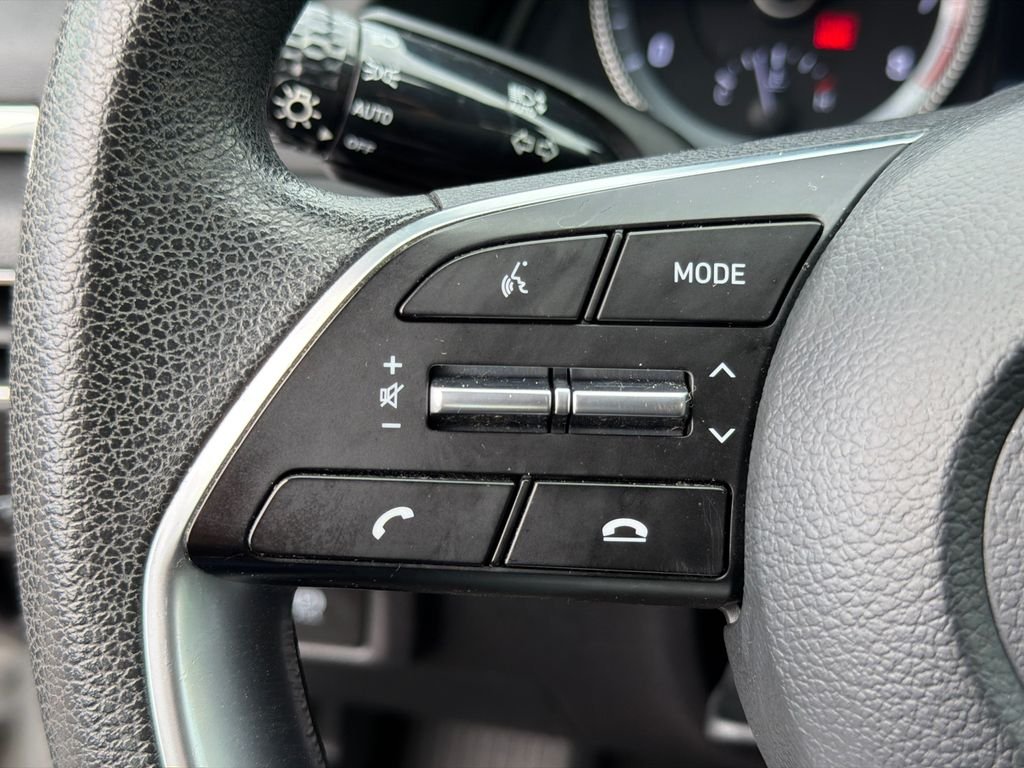 Used 2022 Gray Hyundai SEL image 24