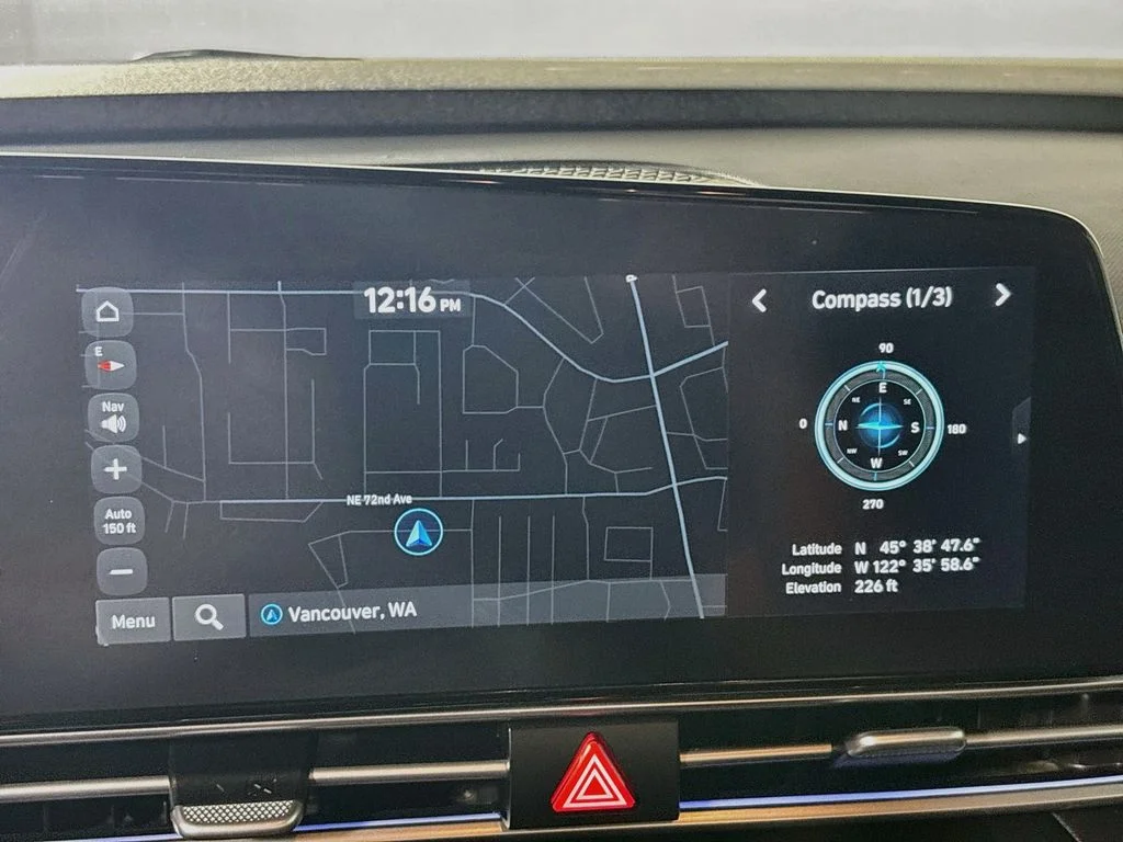 Used 2024 White Hyundai SEL image 16