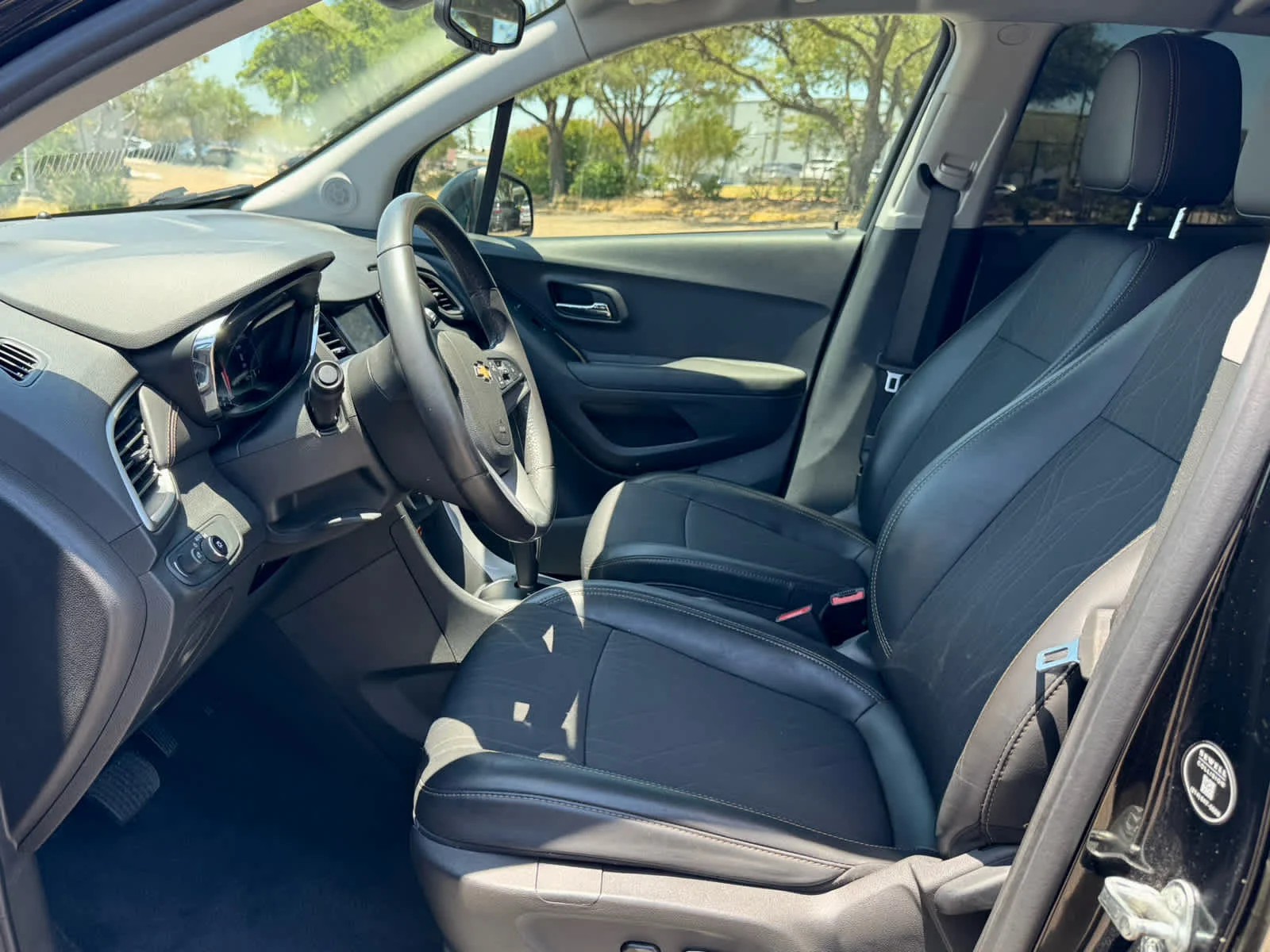Certified Used 2020 MOSAIC BLACK METALLIC Chevrolet LT image 14