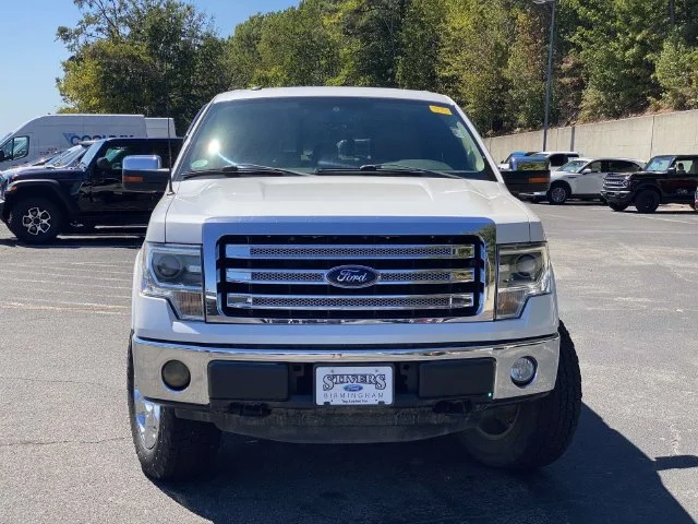 Used 2013 White Ford Lariat image 31