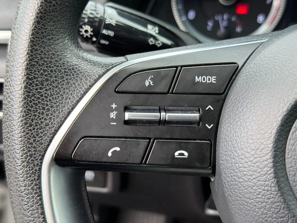 Used 2022 Gray Hyundai SEL image 24
