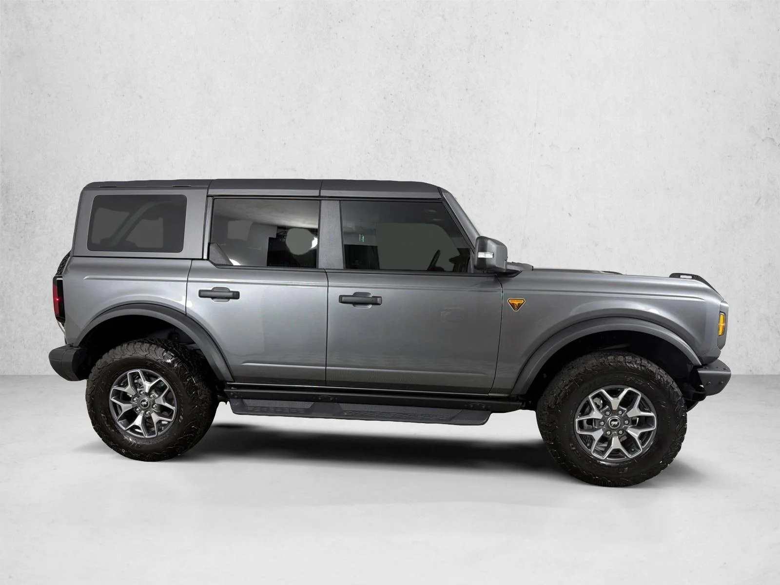 Used 2024 Gray Ford Badlands image 3